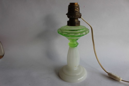 Lampe pétrole verre opalin - verre,