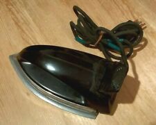 VECCHIO FERRO DA STIRO DA VIAGGIO MARCA OLIMPIC MODELLO FALCO da restaurare