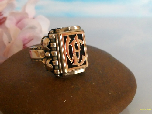 Fantastico anello antico