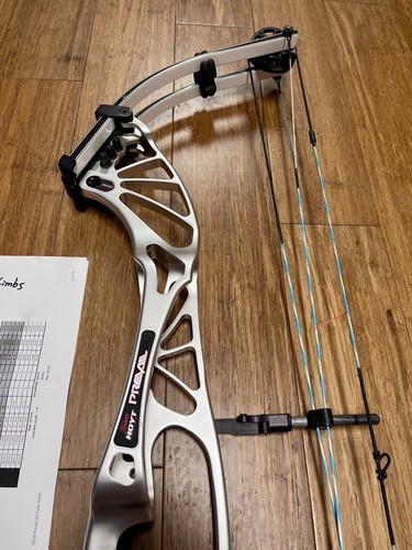 Hoyt prevail 40 - hoyt, 30-40#