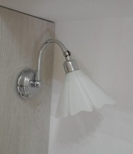 Applique da parete moderna classica cromata in vetro braccio orientabile 1 Luce