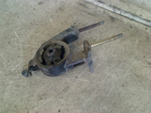 Supporto motore toyota yaris - supporto,