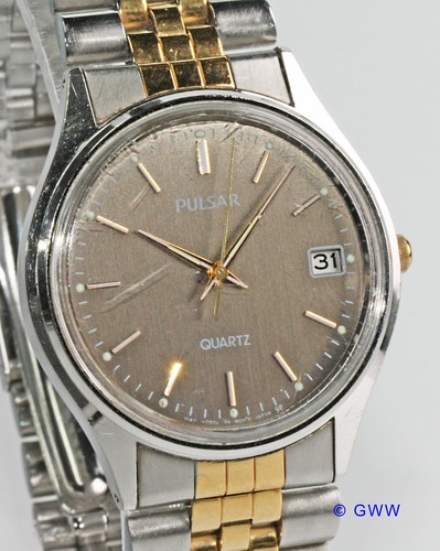 Pulsar orologio al - orologio,