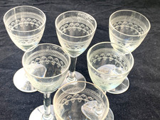 6 Anciens Verres à Liqueur en
