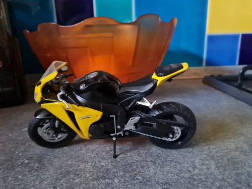 Scale honda cbr1000rr 2008 - cbr1000rr,