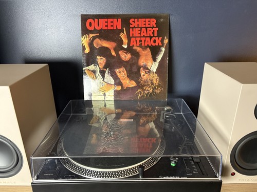 Queen sheer heart - heart, uk