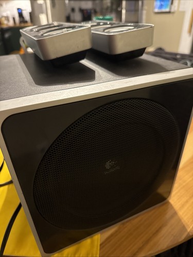 Logitech - , z4