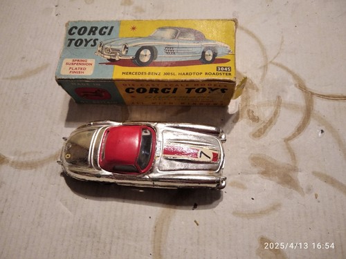 Corgi toys mercedes - corgi,