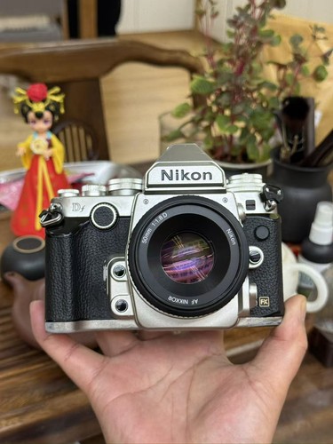 Used nikon dslr camera - nikon,