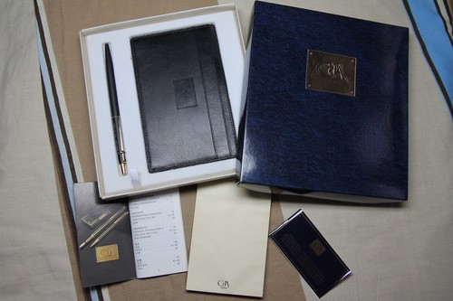 Caran ache set penna - -,