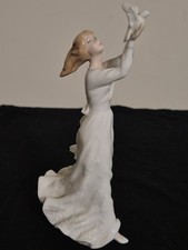 Royal Doulton HN3124 Pensando