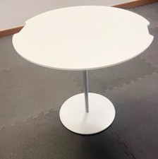 Tavolino Cassina On-Off disegn by Piero Lissoni