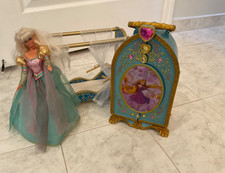 Barbie RAPUNZEL 1994 bambola da collezione serie 1° edizione. con letto a baldacchino e portagioie