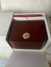 Omega scatola in legno