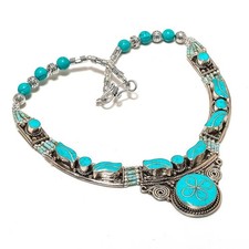 Collana con pietre preziose