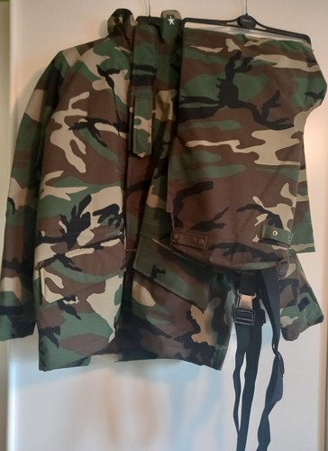Uniforme impermeabile mimetica - uniforme,