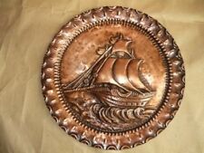 Grande piatto decorativo in rame sbalzato Veliero Nave