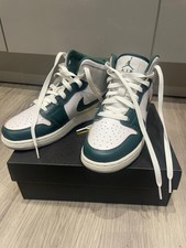 Nike Air Jordan 1 Mid W