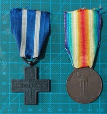 Lotto 2 Medaglie Merito Di Guerra Vittorio Emanuele III E Bronzo Del Nemico