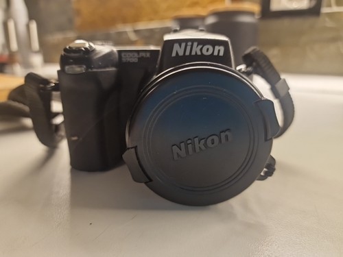 Nikon coolpix 5700 - nikon,