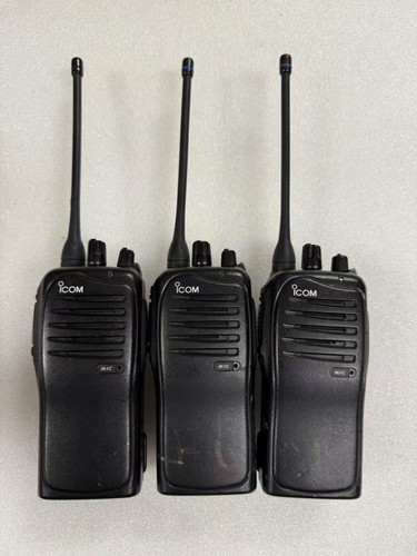 Lot icom f4011 two - icom, two-way