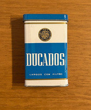 Scatola in latta vuota