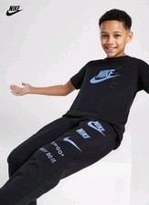 Originale. T-shirt e fondo