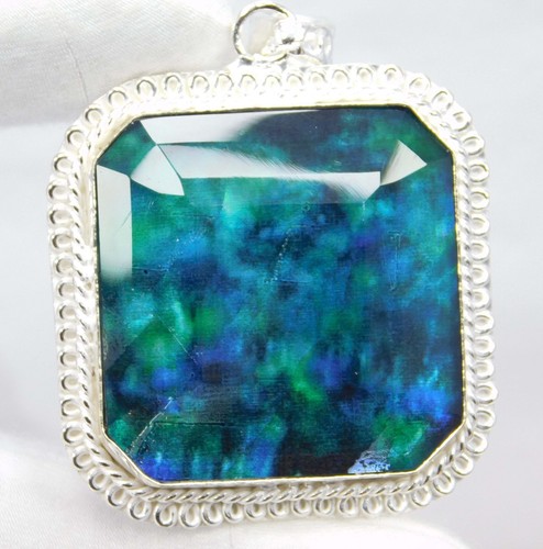 Ciondolo ammolite naturale