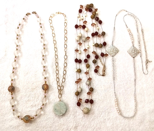 Collana con perline floreali