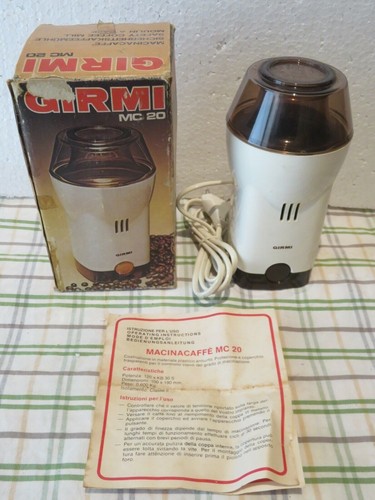 Vecchio macinino per caffè - vecchio,