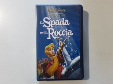 LA SPADA NELLA ROCCIA - I
