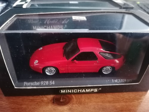 Minichamps porsche 928 s4 - 1/43,