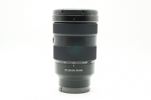 Sony 70mm 8 - 24-70mm, f/2.8