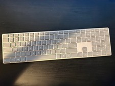 Microsoft - Surface Keyboard (2a edizione) - Full-size Wireless - Argento