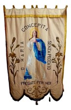 antique gonfalone banner