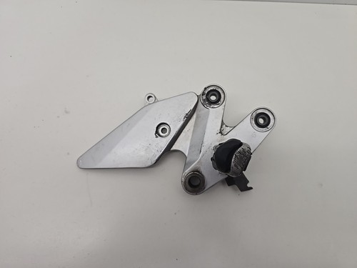 Poggiapiedi lato destro yamaha - lato,