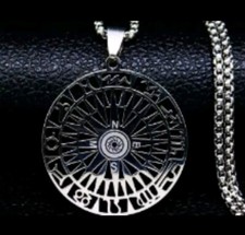 Ciondolo Nord Sud Ovest Est. Ciondolo Punti Cardinali. Ciondolo Moda Sport Style