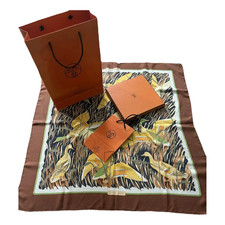 Sciarpa di seta Hermès Carré