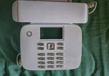 Telefono Vodafone Classic con SIM slot GSM per anziani da tavolo