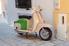 Modellino scooter Lambretta