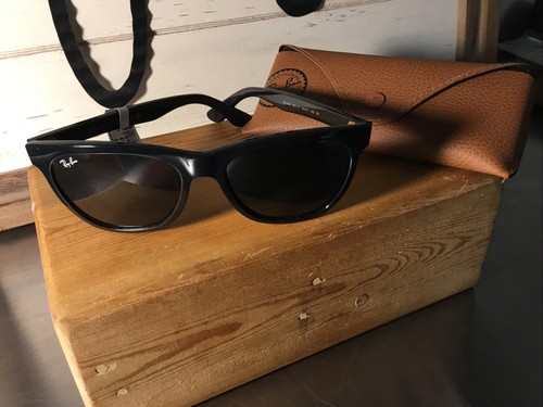 Ray-Ban