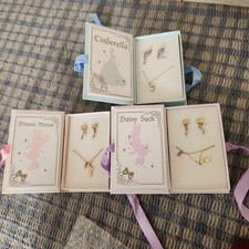 Set orecchini e collana