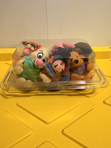 Disney winnie the pooh friends - winnie,