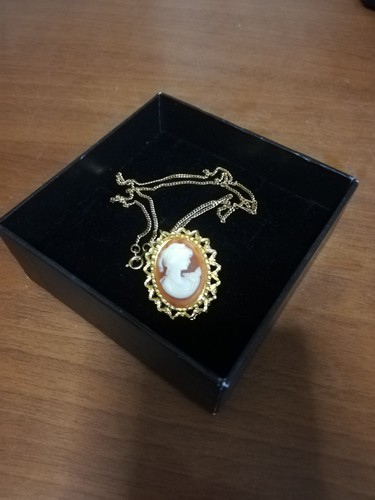 Parure spilla ciondolo cammeo - parure, spilla/ciondolo