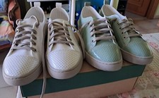 2 paia di scarpe sneakers con lacci  n. 37 nuove bianche e verdine  come da foto