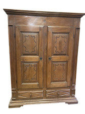 Antico armadio piemontese a
