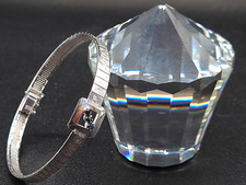 Elegante bracciale con motivi