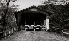 Ponte coperto chiuso al