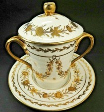 Antica tazza e piattino