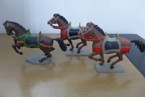 Starlux lot chevaux du - chevaux,